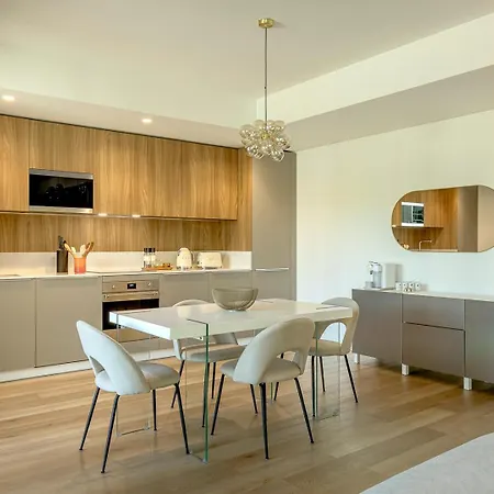 Luxe Terrace *