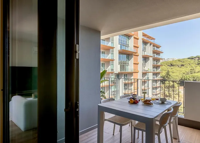 Apartment Luxe Terrace Alges