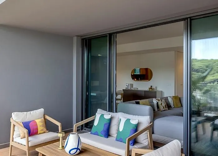 Apartment Luxe Terrace Alges